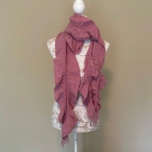 Soft gathered scarf. Pink color.